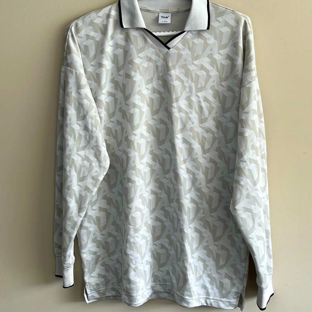 SOLD 🌟Aritzia TNA Polo Jersey Grey White Pattern Size 1 Medium - Picture 2 of 5